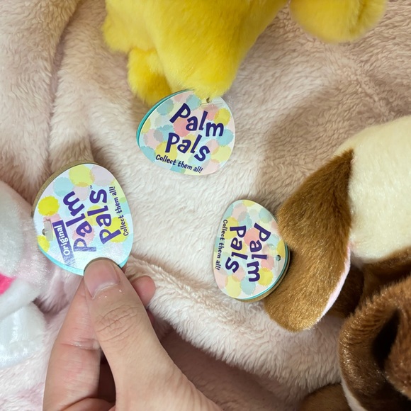 3 Palm Pals BNWT - Picture 6 of 12